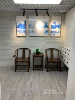 1 BR in > 8 Golden [No commission] 50 seconds from the subway to the