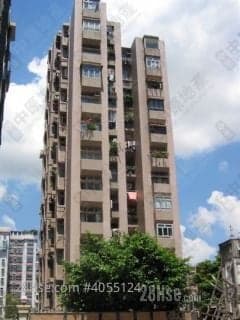 1 BR in > 13 Golden Open and spacious cinema