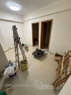 2 BR in > 8 Golden Cheap price Nice decoration 2 Bedrooms Middle flo