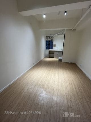 1 BR in > 8 Golden A stylishly decorated 24