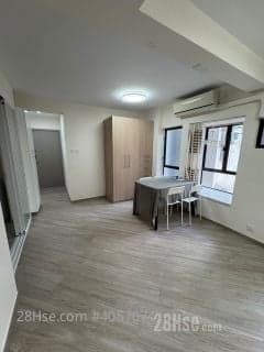 2 BR in > 10 Golden Nice decoration 2 Bedrooms Middle floor near MTR