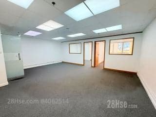 1 BR in > 9 Golden One minute from the subway