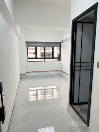 1 BR in > 10 Golden Newly renovated