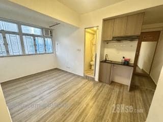 1 BR in > 10 Golden NICE BIG STUDIO ! (subdivided)