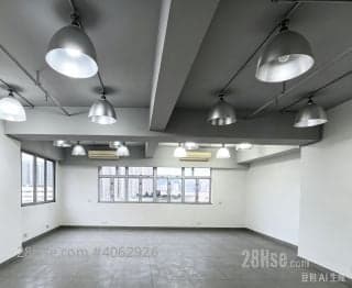 1 BR in > 9 Golden "Brand new and beautifully decorated