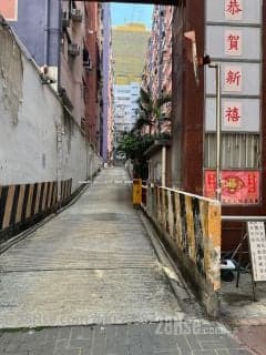 1 BR in > 2 Chong Building