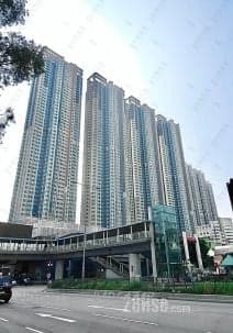 1 BR in > 8 Golden Located above a subway station