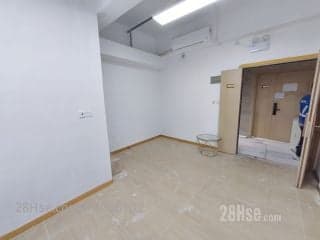1 BR in > 8 Golden Newly renovated brick