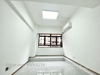 1 BR in > 19 Golden Newly renovated apartments near MTR station
