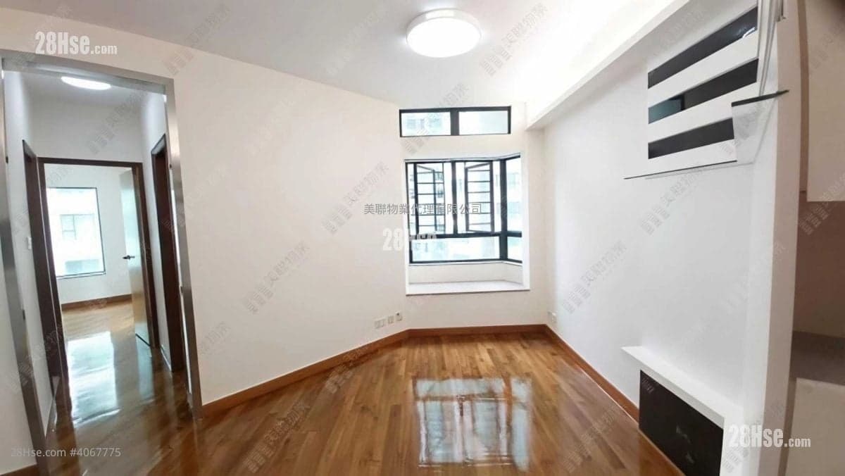 2 BR in > 8 Golden The quiet inner garden is newly renovated and cle
