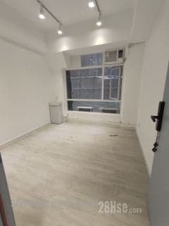1 BR in > 8 Golden Newly renovated