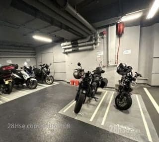 1 BR in > 3 Spacious and easy