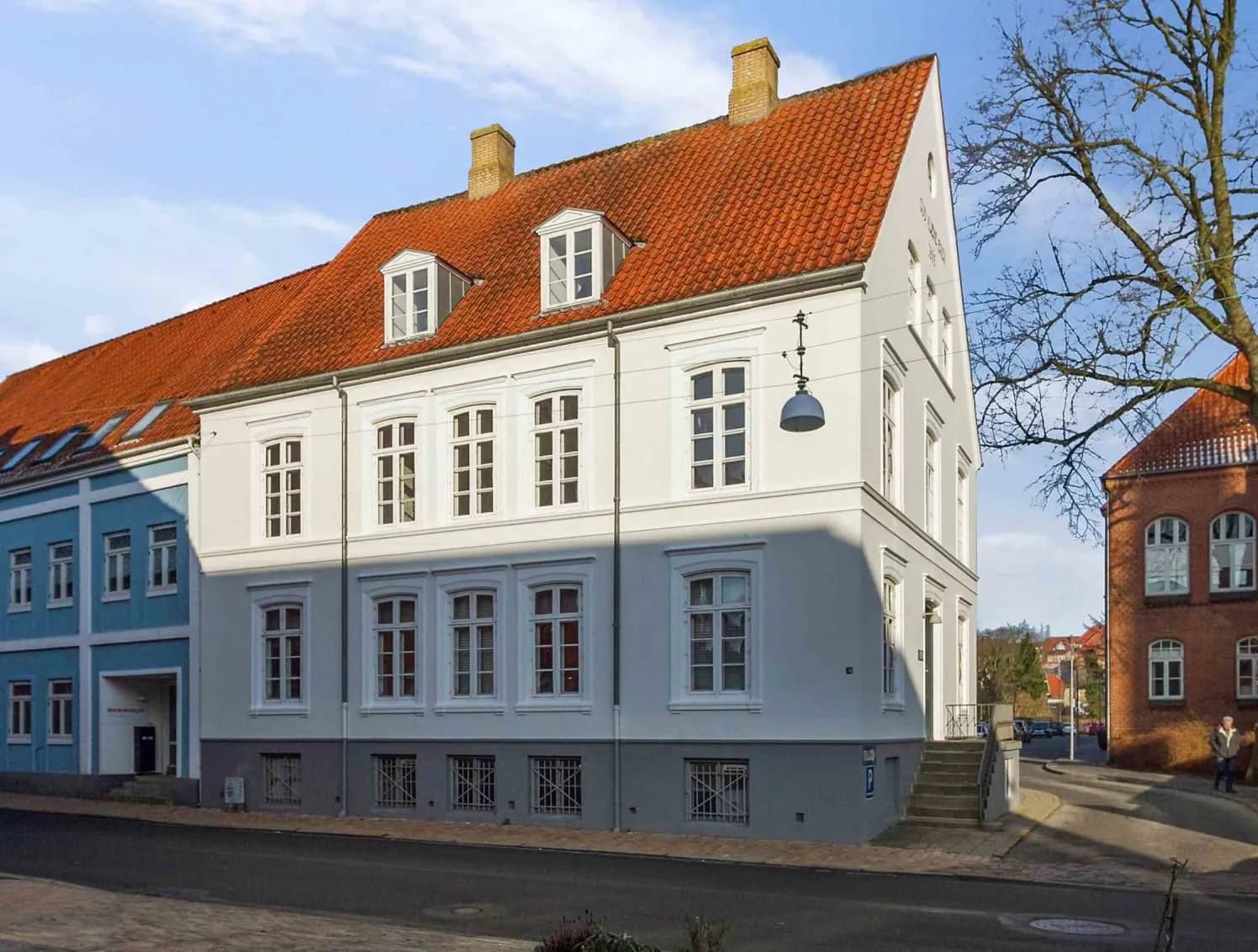Stor nyetableret lejlighed lige ved gågaden
