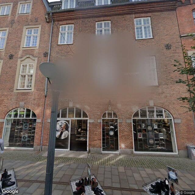 Herskabelig belejlighed med god udsigt