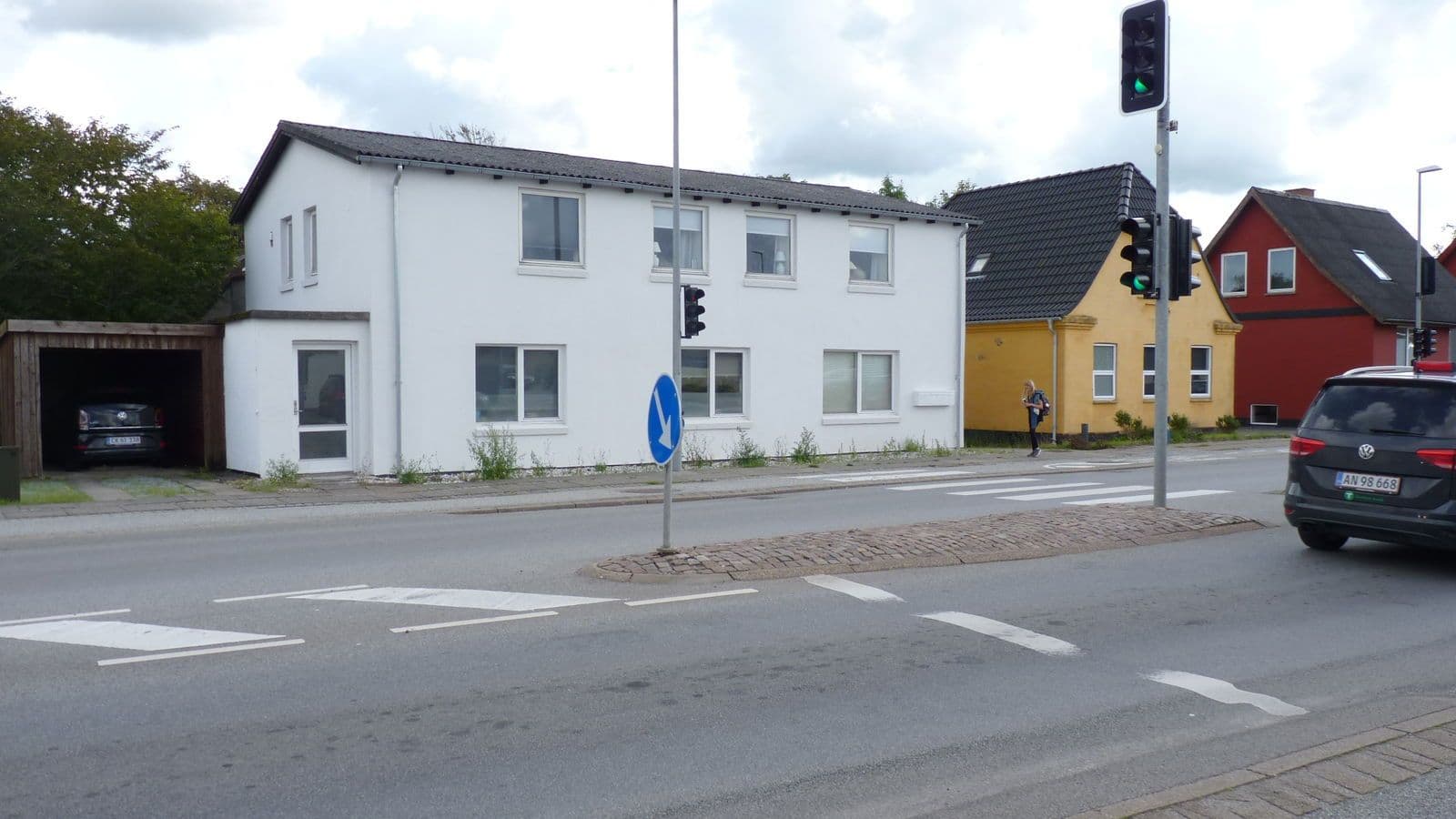 Rummelig 4-værelses i stueplan på 124 m2 – central hverdagskomfort tæt på sygehus og bus