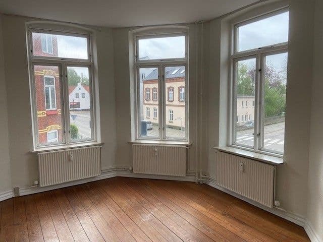 Stor Central 5 værelses delevenlig lejlighed 