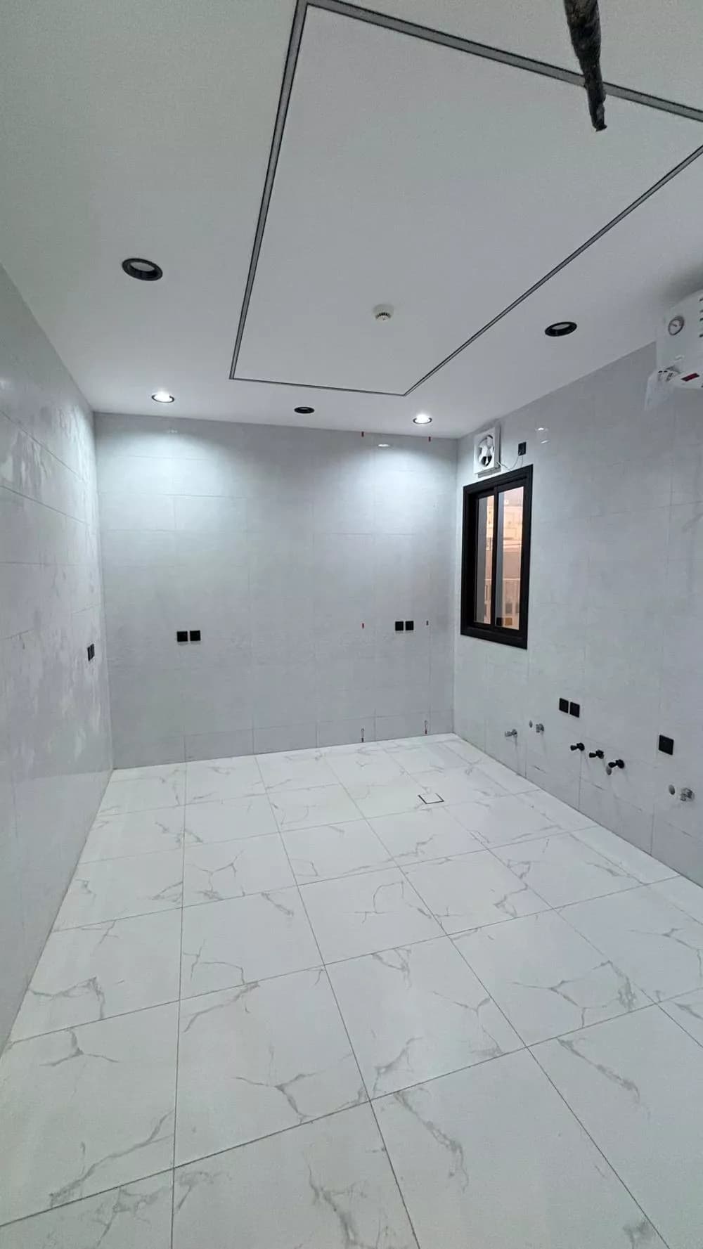 شقة للبيع في شارع ابراهيم بن الحجاج, حي بنى بياضة, مدينة المدينة المنورة, منطقة المدينة المنورة