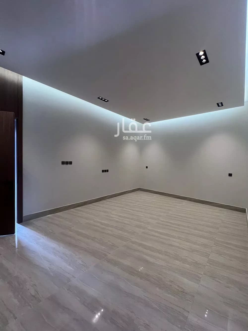 فيلا للبيع في شارع وادي الساحل, حي الرمال, مدينة الرياض, منطقة الرياض