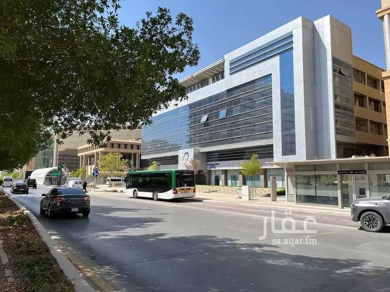 محل للإيجار في شارع عبدالرحمن بن دقيقة, حي الوزارات, مدينة الرياض, منطقة الرياض