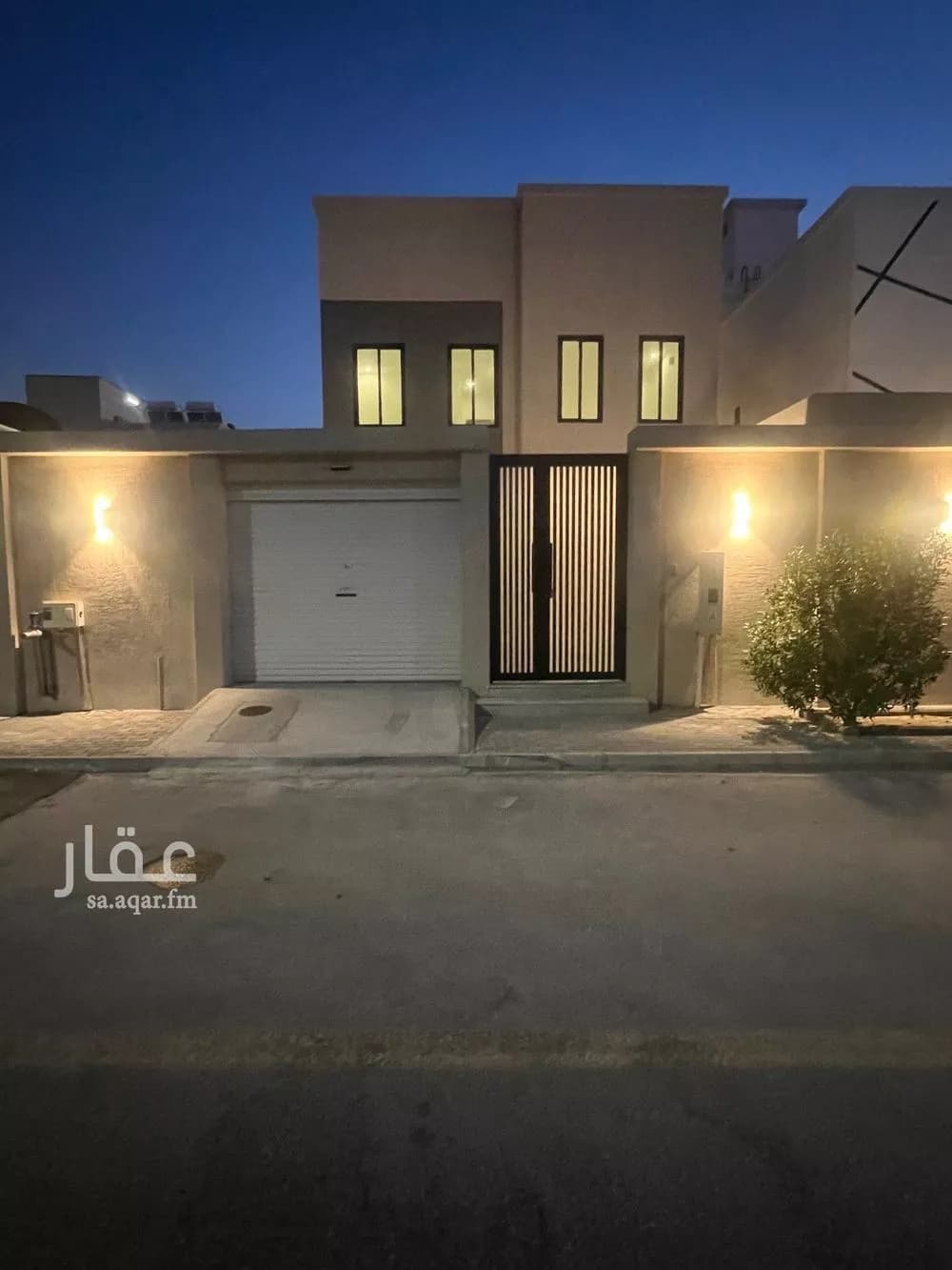 فيلا للبيع في شارع خلف بن عبد الملك, حي الشاطئ الغربي, مدينة الدمام, المنطقة الشرقية