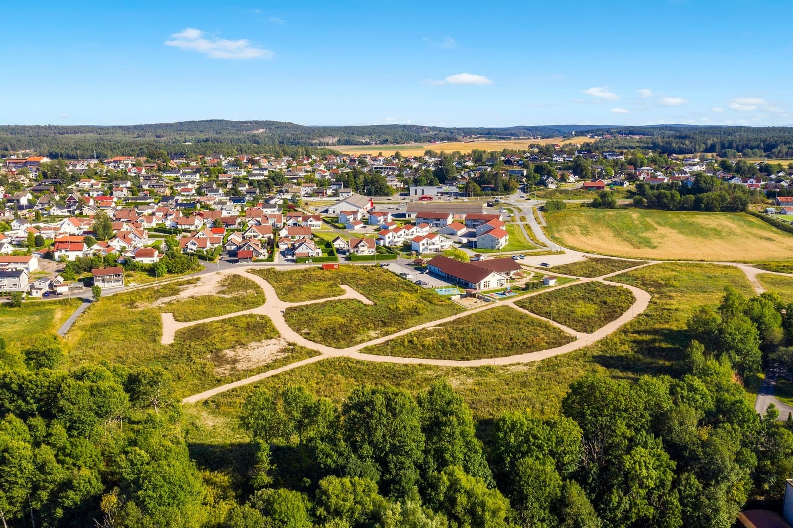 ASK Møller Byggeklar boligtomt med flott beliggenhet på Torp - tomt 19 Børstadbuen 34, Torp 848 m² 1 690 000 kr Totalpris: 1 733 007 kr ∙ Tomt Legg til