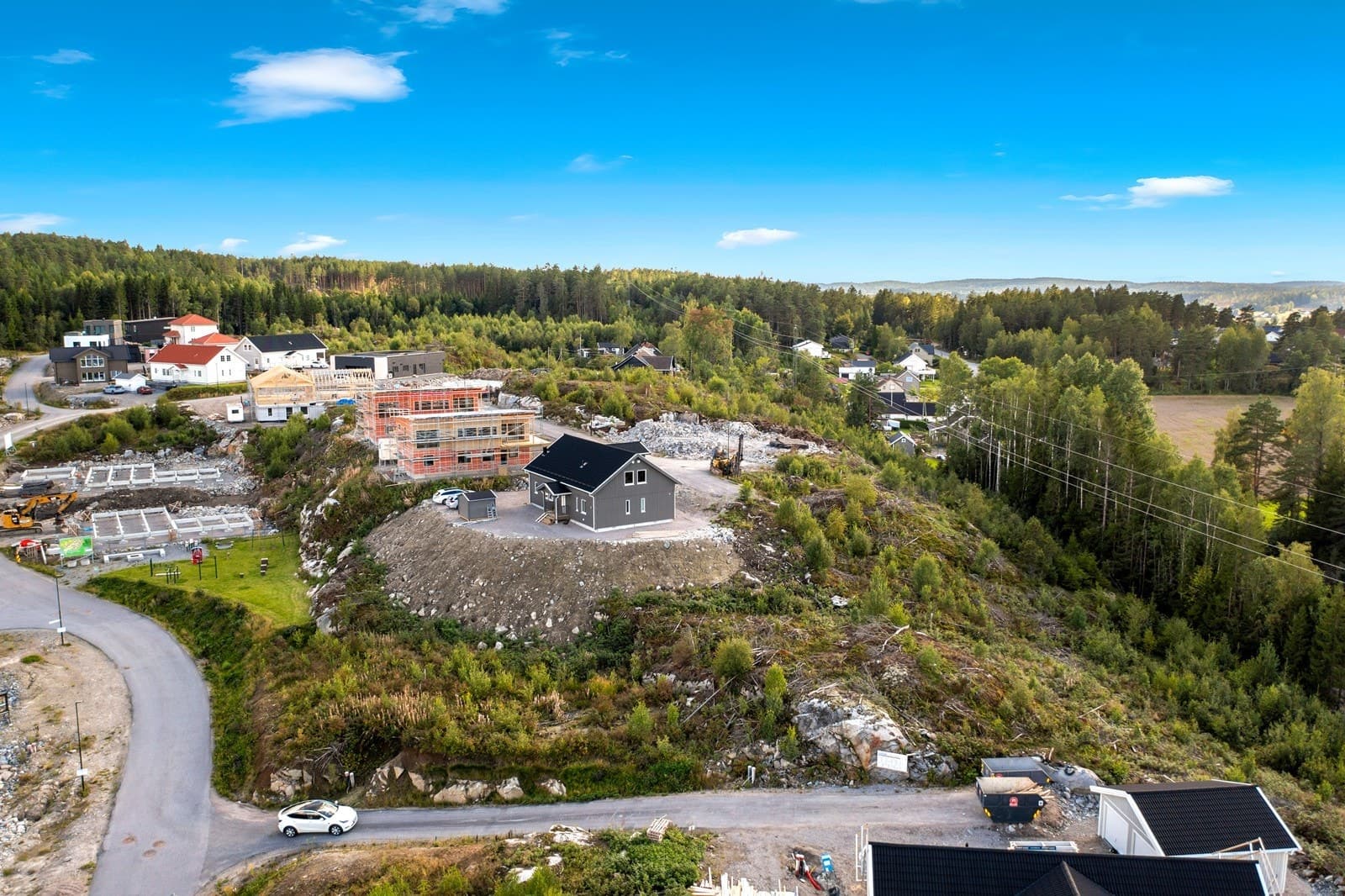 EiendomsMegler 1 Sarpsborg Solrik og barnevennlig boligtomt uten byggeklausul