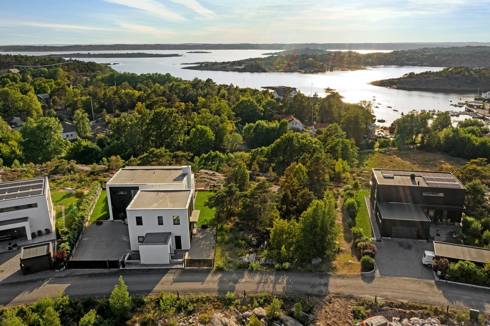 PrivatMegleren Fredrikstad Bølingshavn - Tomt med sjøutsikt! I første rekke på Hvaler panorama - se tegninger for stilig funkisbolig Sandvadsvingen 36,