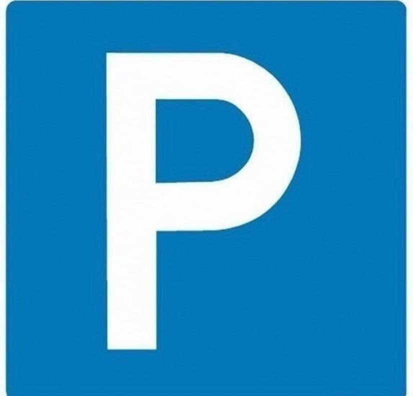 Privat Grünerløkka - Ny pris; Parkeringsplass med mulighet for elbillader i innendørs garasje sentralt på