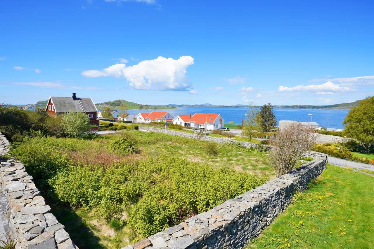 Privat Stor eiendom på 840 kvm med flott beliggenget