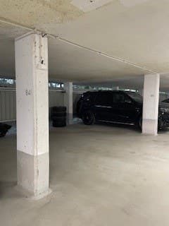 Privat Tonsenhagen/Årvoll - Garasje i innendørs garasjeanlegg Anna Rogstad vei 24, Oslo 12 m² 93 500 kr Totalpris: 93 500 kr ∙ Fellesutg