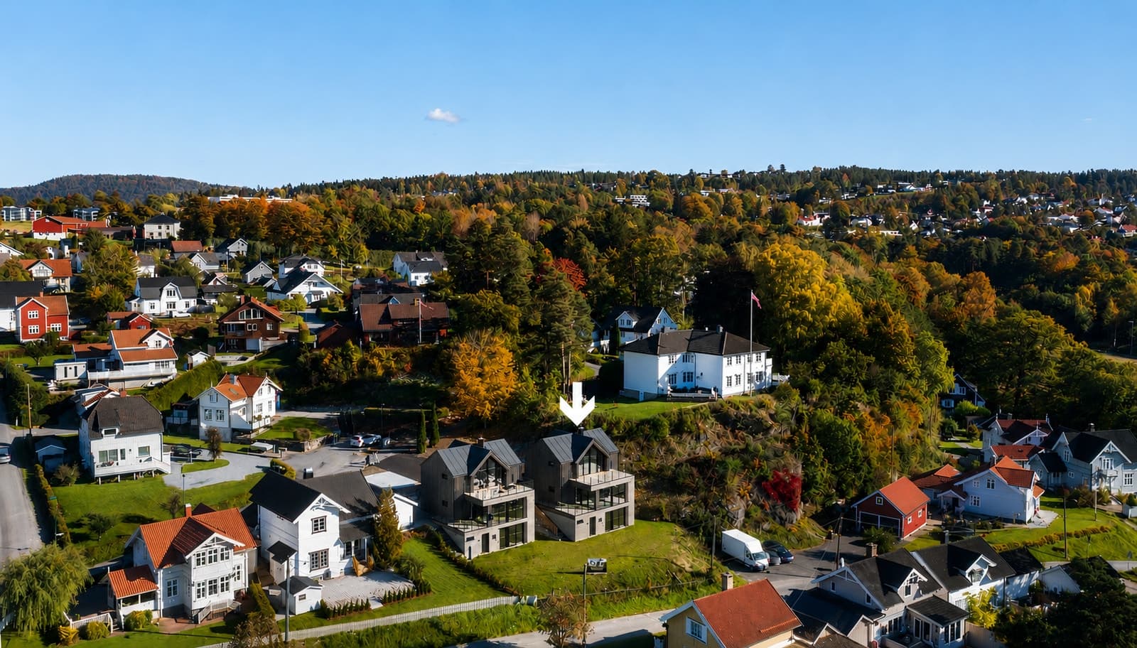 Privat Borgestad - Ny arkitekttegnet enebolig med fantastisk utsikt og sol hele dagen.