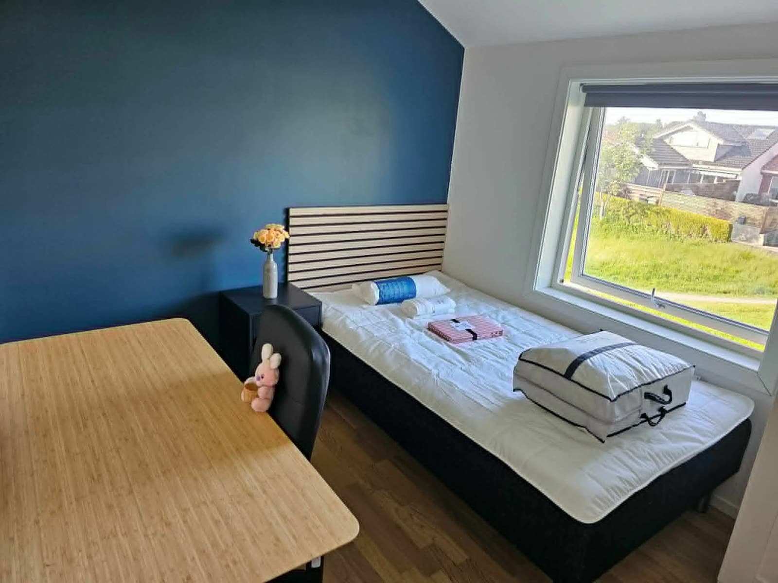 Privat Furnished Rooms for Rent in Spacious Family Home – Kvernevik, Stavanger Terneveien 23 A, Hafrsfjord 140 m² 7 000 kr Tomannsbolig ∙ 4 soverom Leg
