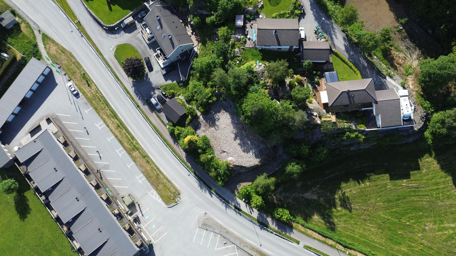 Privat Byggeklar boligtomt på Finnøy – sentral beliggenhet ved Judaberg Fåhadlet 1, Finnøy 1 242 m² 1 600 000 kr Totalpris: 1 641 170 kr ∙ Tomt Legg ti