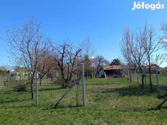 Balatoni építési telek eladó