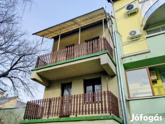 Belvárosi sorház eladó