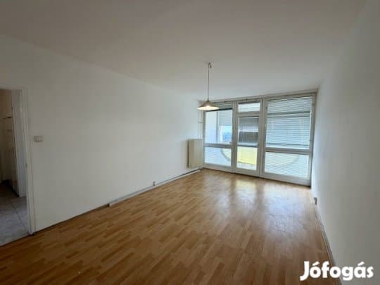 Eladó Panel lakás, Pécs Egyetemváros