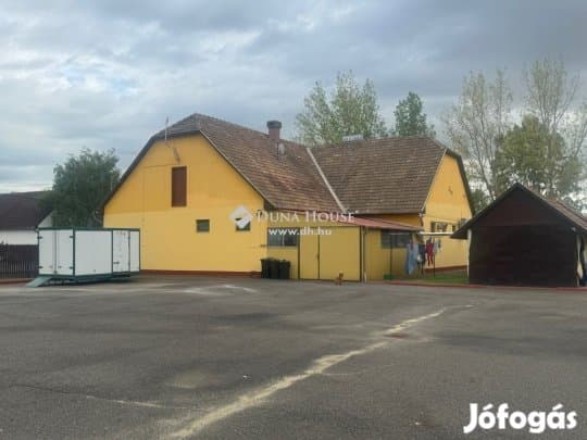 Eladó Üzlethelyiség, Hortobágy