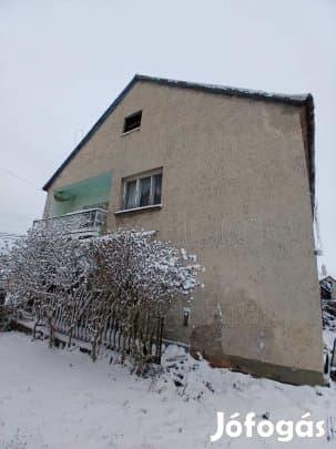 Eladó családi ház Pannonhalmán!
