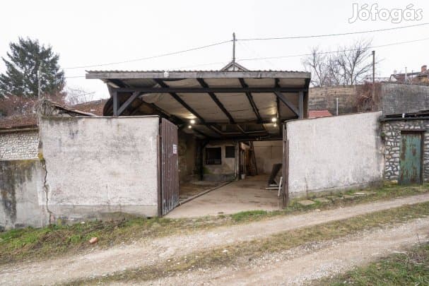 Eladó garázs/műhely