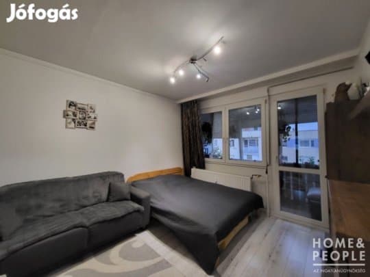 Erkélyes lakás eladó - Szeged
