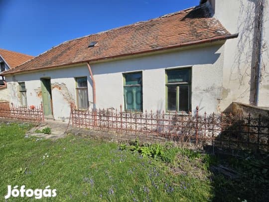 Kiváló befektetési lehetőség Kőszeg belvárosában!
