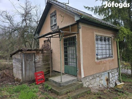 Miskolcon eladó zártkerti ingatlan