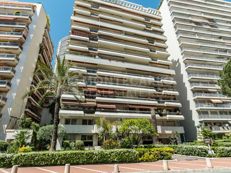 Saint Roman Château Amiral Parking for sale