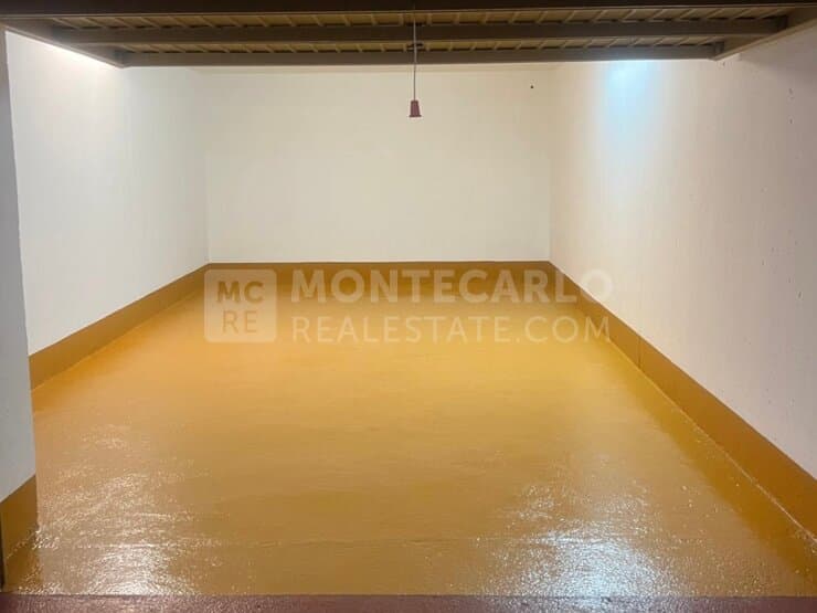 DOUBLE CLOSED BOX IN MONTE MARINA
