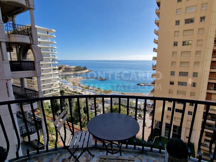 4/5 ROOM APARTMENT - LA ROUSSE - ST ROMAN