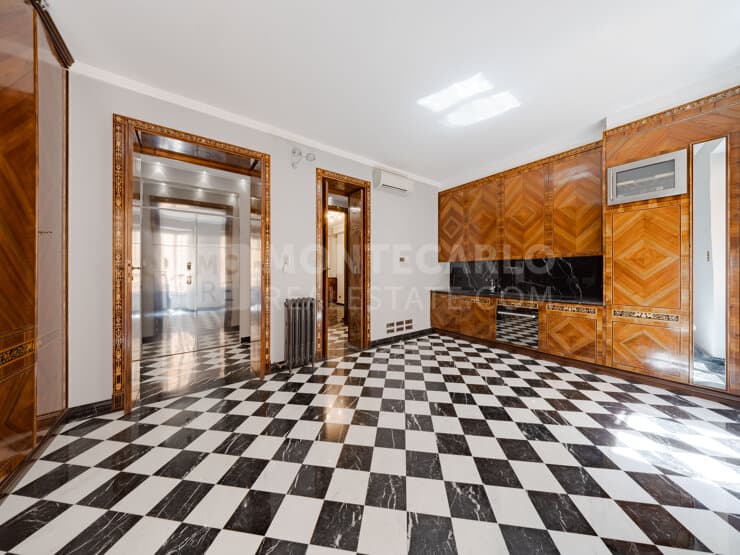 ELEGANT BOURGEOIS TWO-BEDROOM APARTMENT