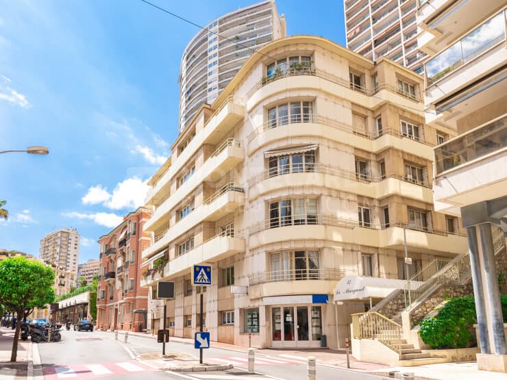 BEAUTIFUL 2 BEDROOMS APARTMENT - GOOD INVESTMENT
