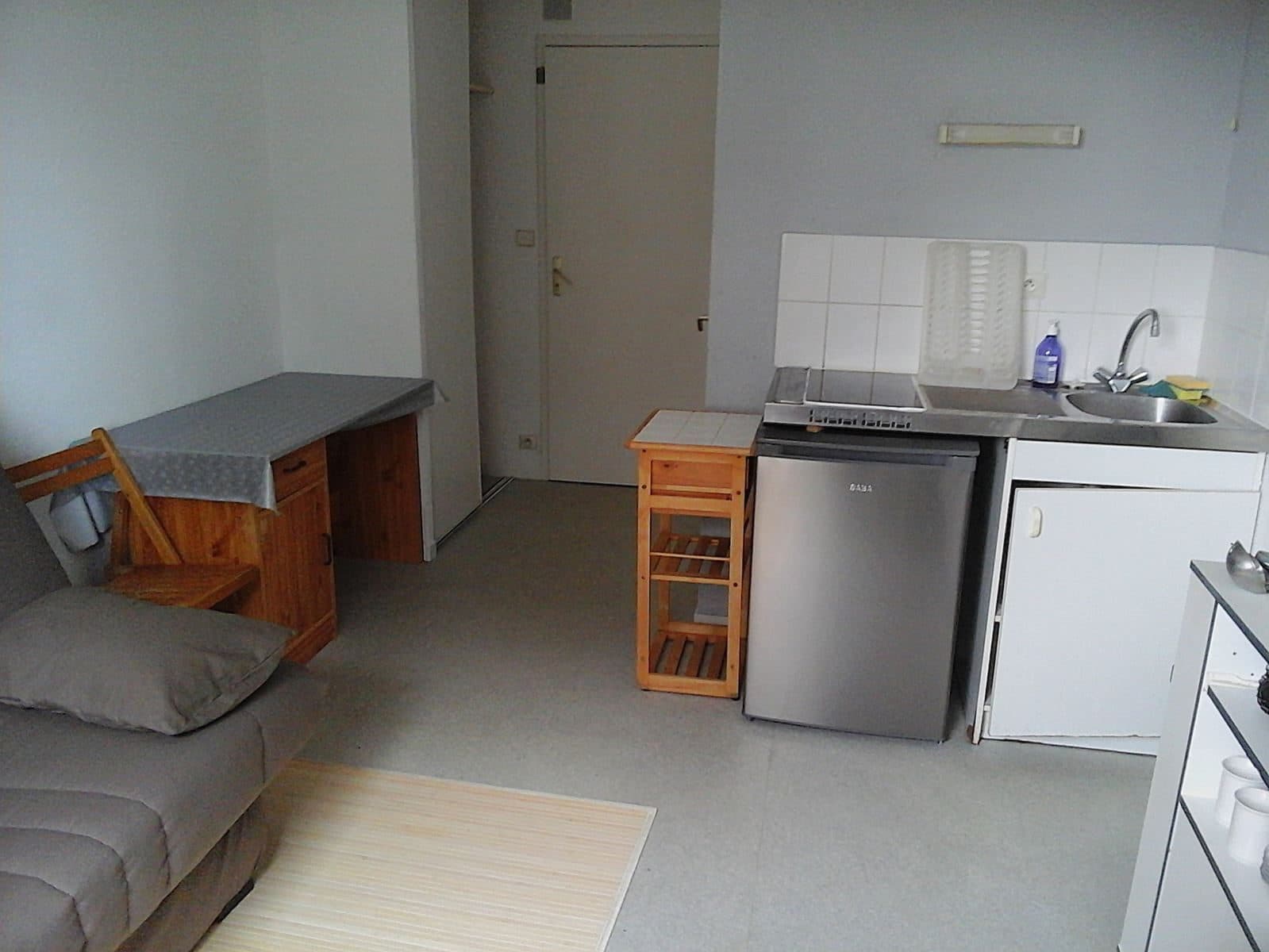 Studio meublé et loué