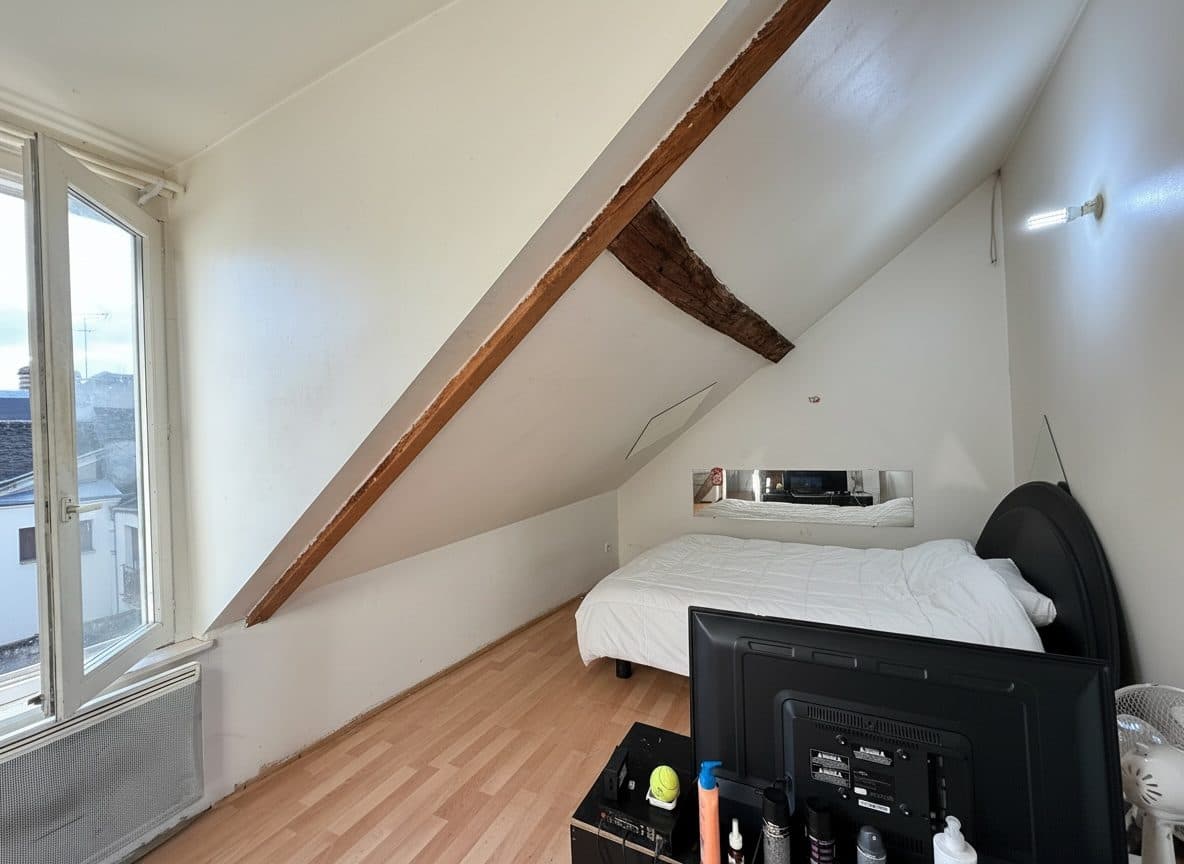Studio idéalement situé proche de la future faculté