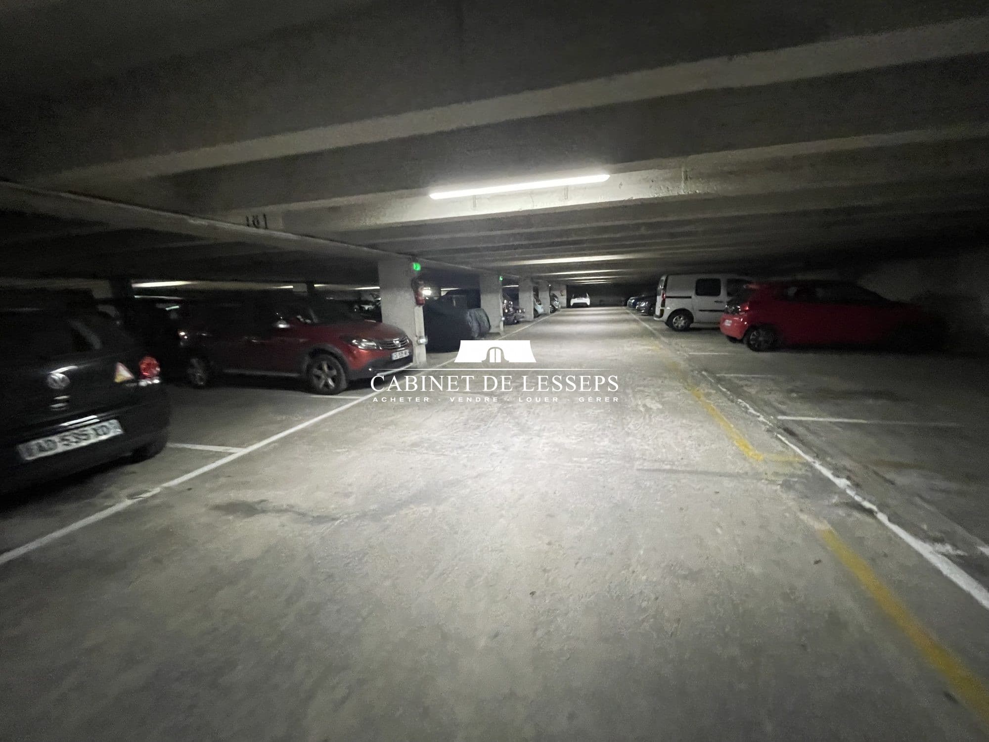 Parking sous sol sécurisé centre BAYONNE